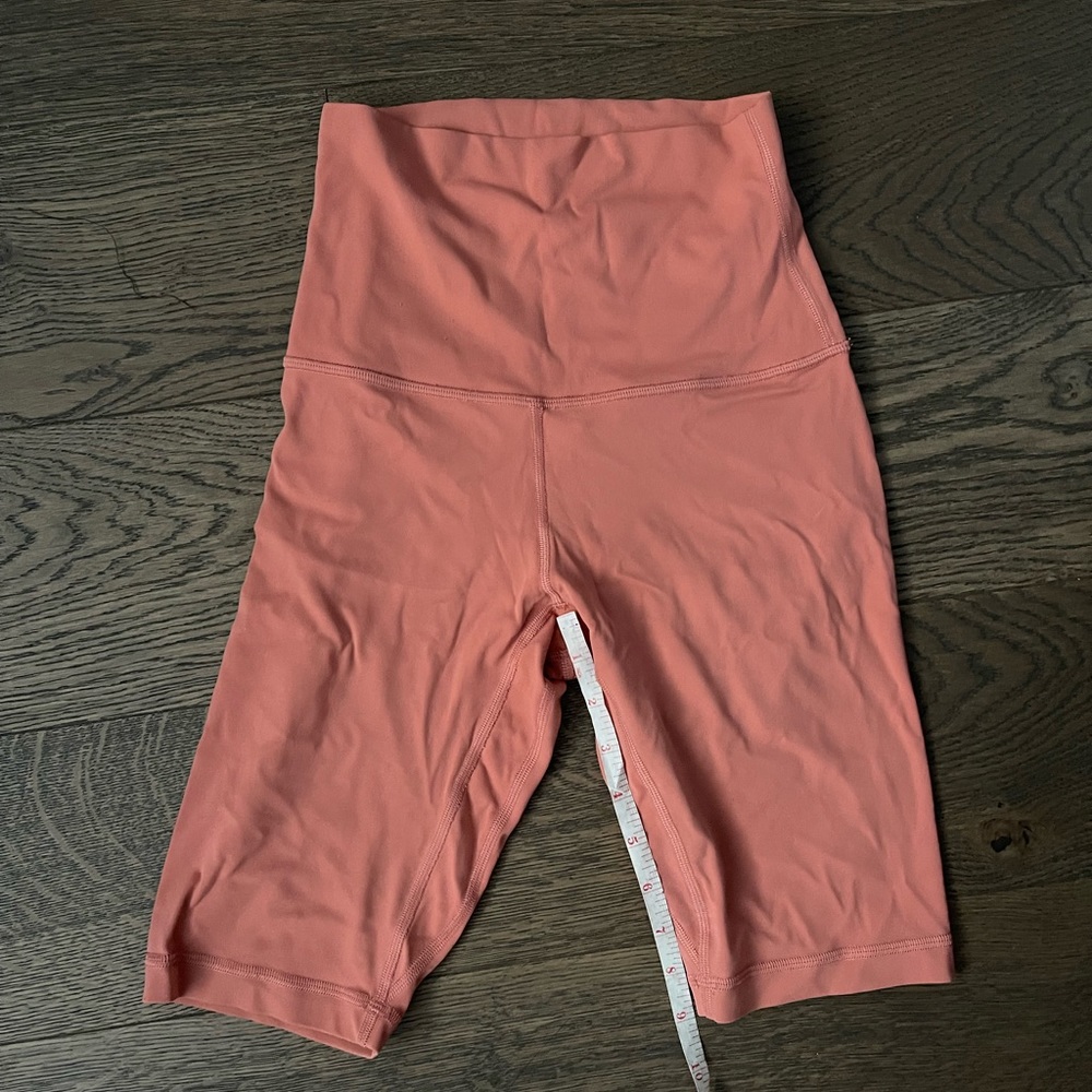 Lululemon super high rise align 10”